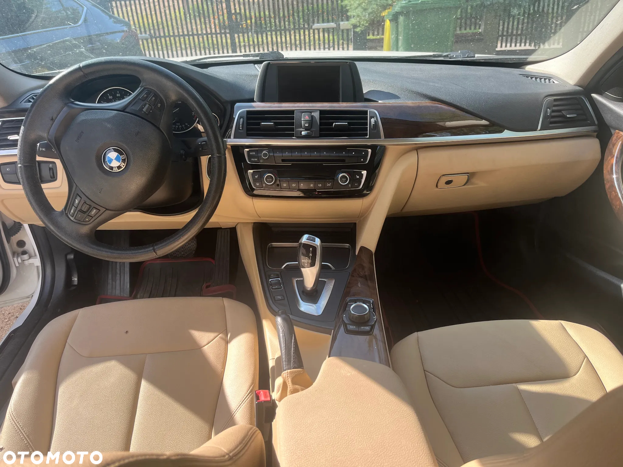 BMW Seria 3 320i - 4