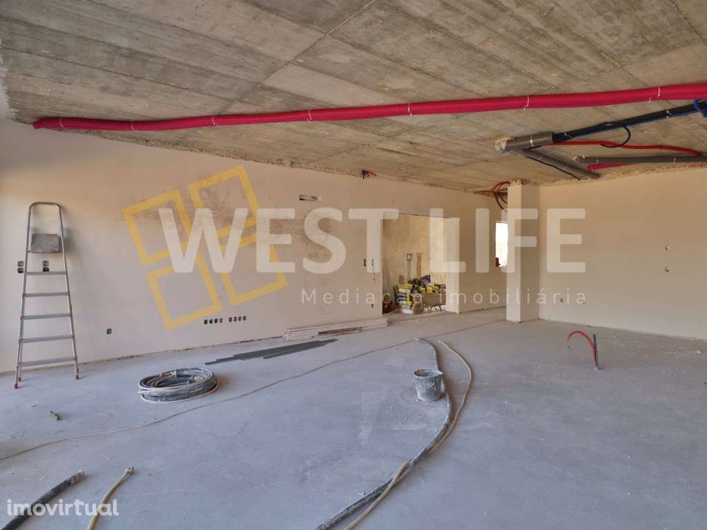 Excelente Moradia com três SUITES, espaço exterior, vista desafogad... - Grande imagem: 4/29