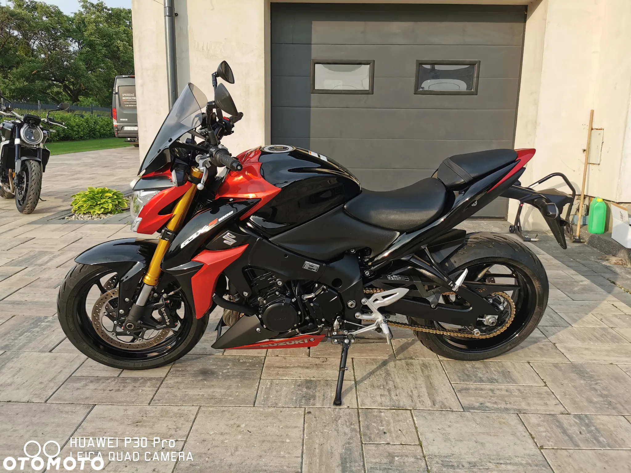 Suzuki GSX - 2