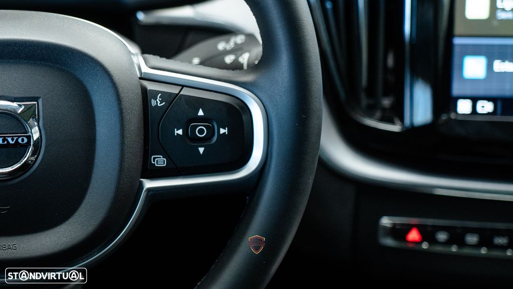 Volvo XC 60 2.0 T6 PHEV Inscription Expression AWD - 21