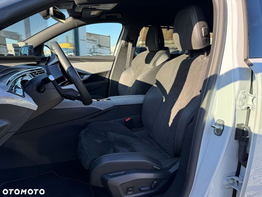 Peugeot 5008 1.2 PureTech mHEV GT S&S e-DCS6 - 18