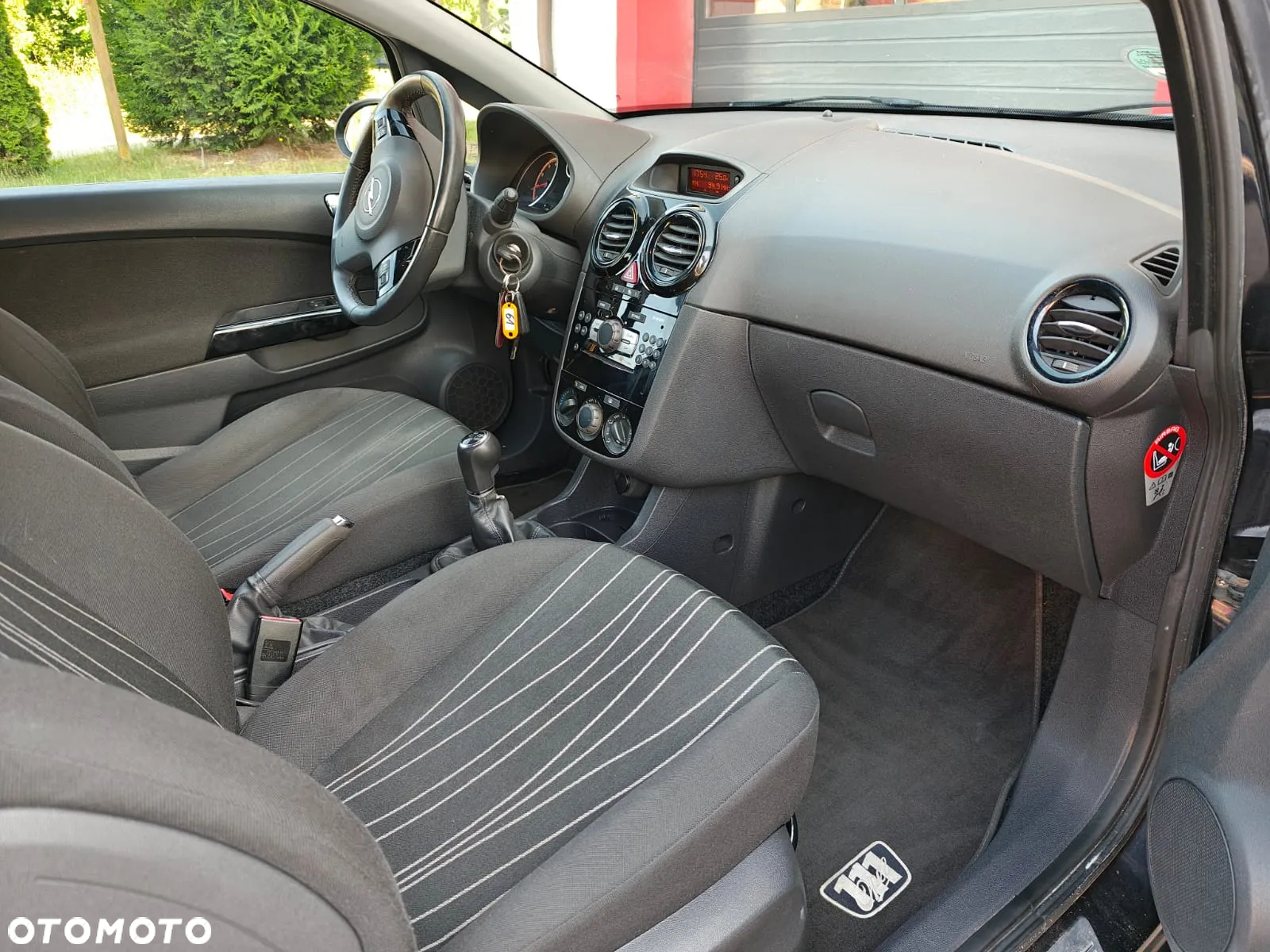 Opel Corsa - 10