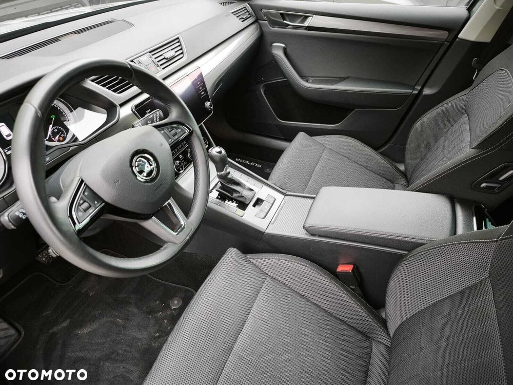 Skoda Superb 1.5 TSI ACT Style DSG - 8