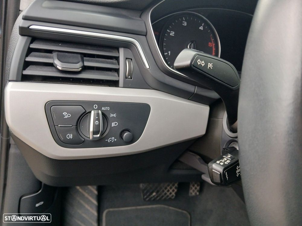 Audi A4 Avant 35 TDI S tronic - 19