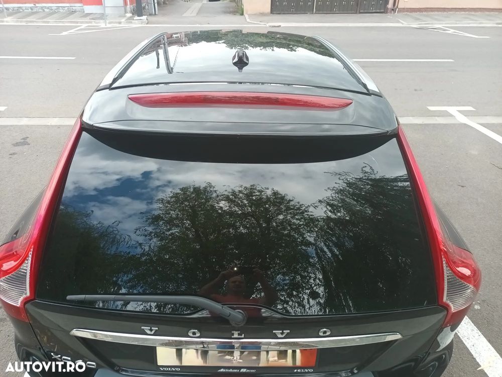 VOLVO XC60 2017 — imagine 8