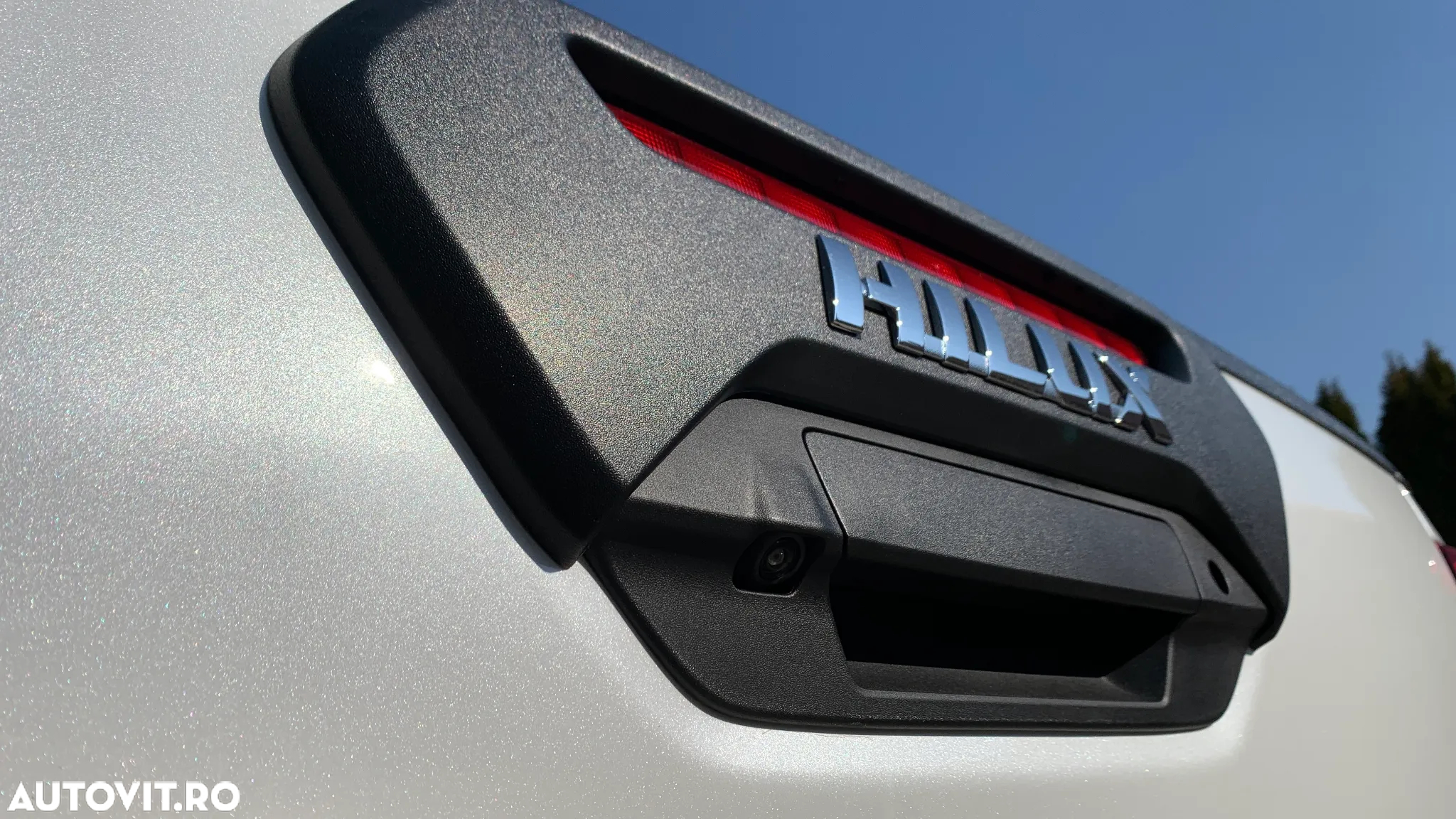 Toyota Hilux 2.8D 204CP 4x4 Double Cab AT MHEV Invincible Color Edition (3E5) - 14