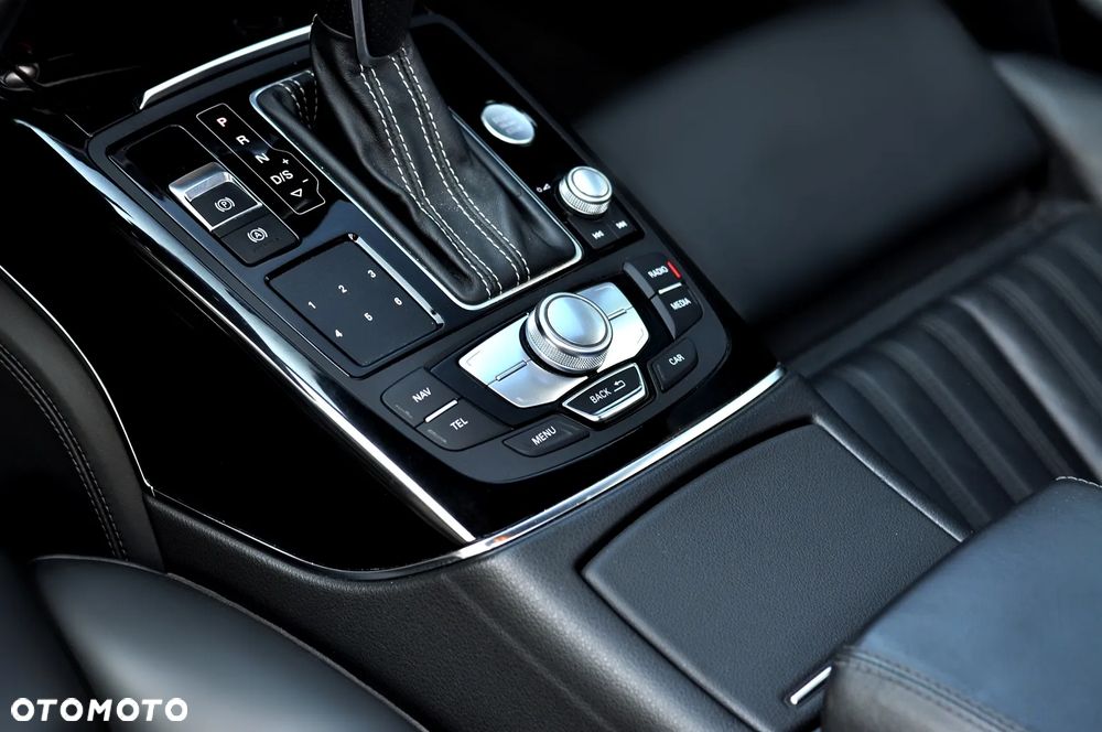 Audi A6 Avant 2.0 TDI Ultra S tronic - 36