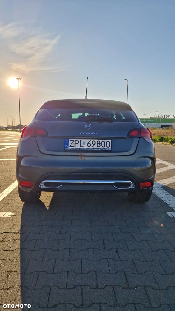 Citroën DS4 e-HDi 115 ETG6 SoChic - 11