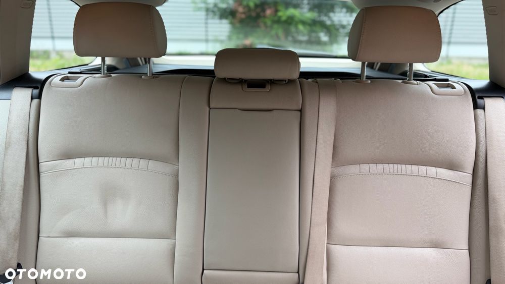 BMW Seria 5 520d xDrive Luxury Line - 10