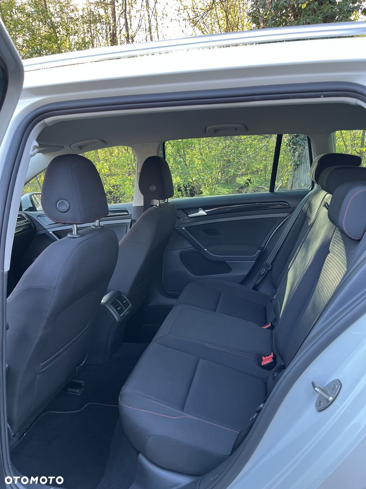 Volkswagen Golf - 15