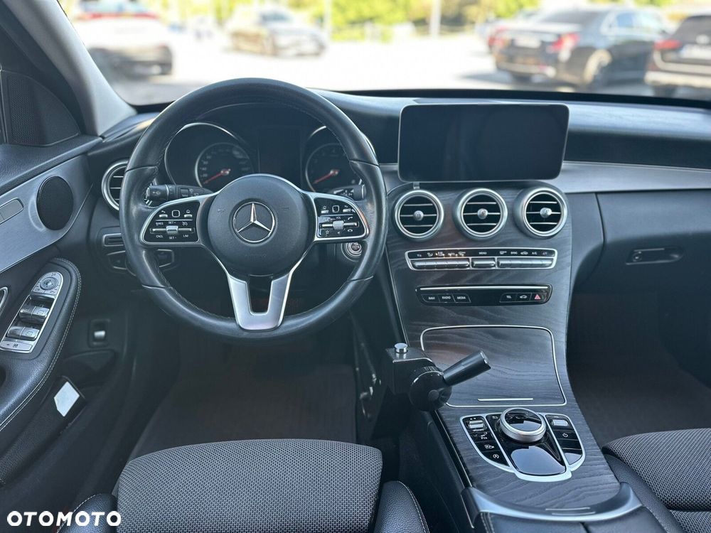 Mercedes-Benz Klasa C 180 9G-TRONIC - 12