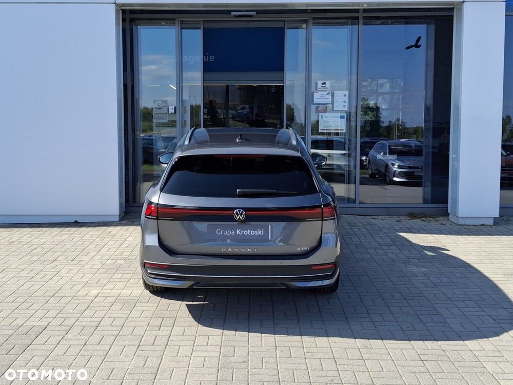 Volkswagen Passat - 9