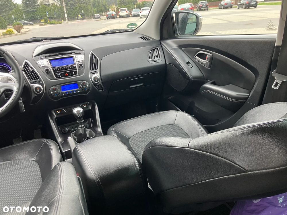 Hyundai ix35 blue 1.6 2WD Finale Gold - 34