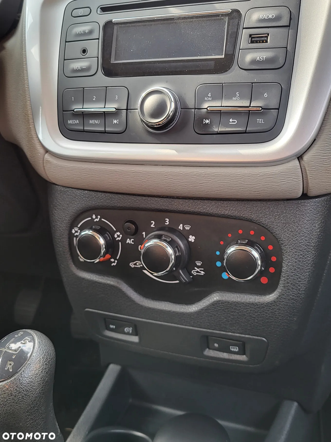 Dacia Lodgy 1.2 TCe Laureate - 10