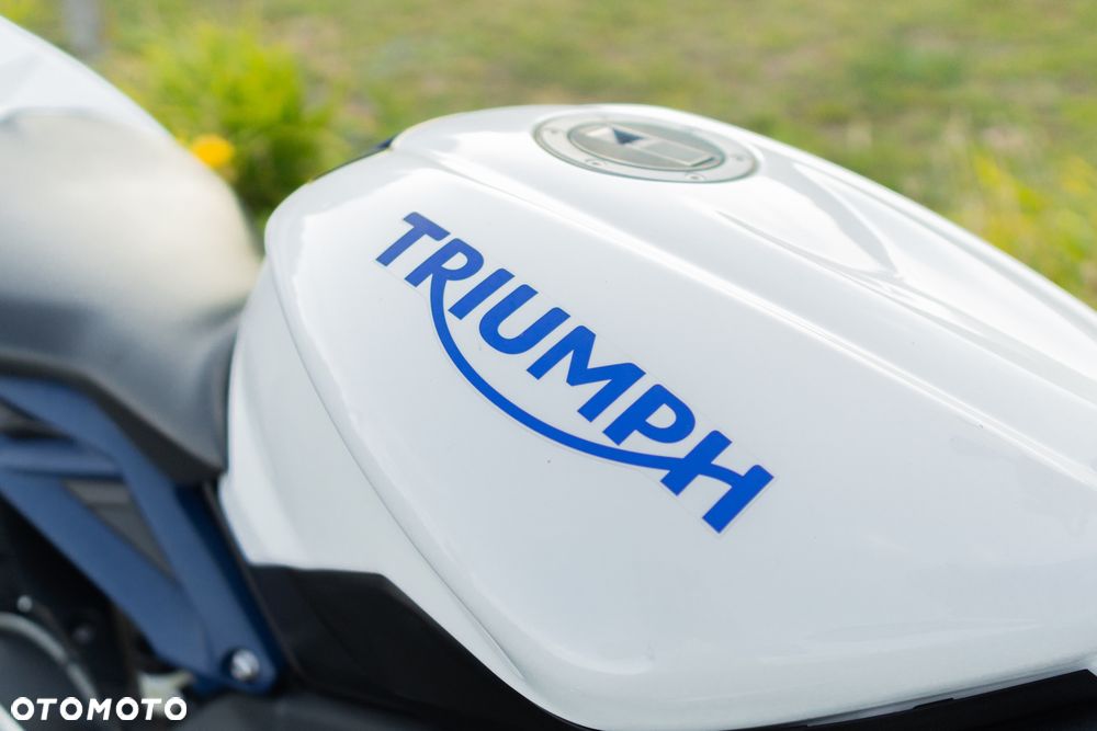 Triumph Daytona - 16