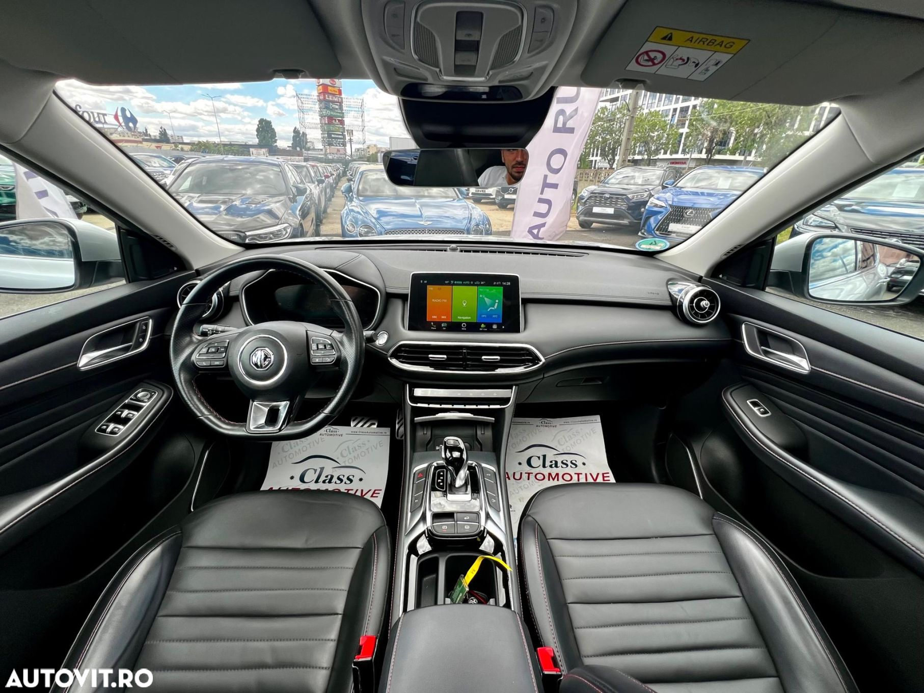 MG EHS 1.5T-GDI PHEV Luxury - 16