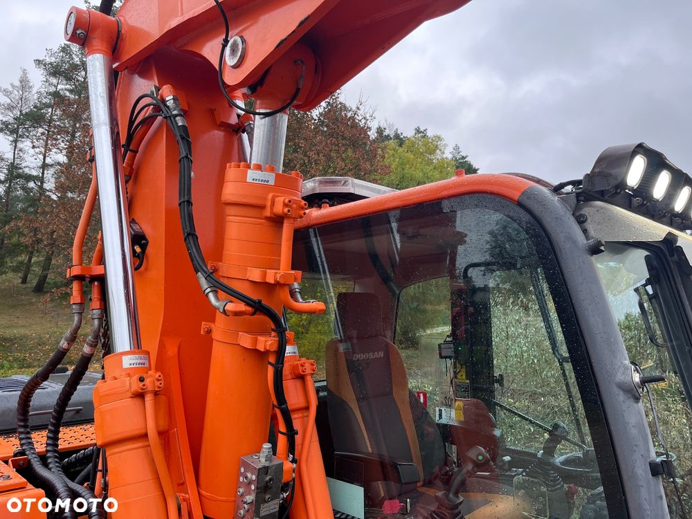 Doosan DX140W - 20