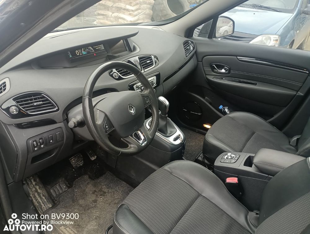 Renault Scenic - 10