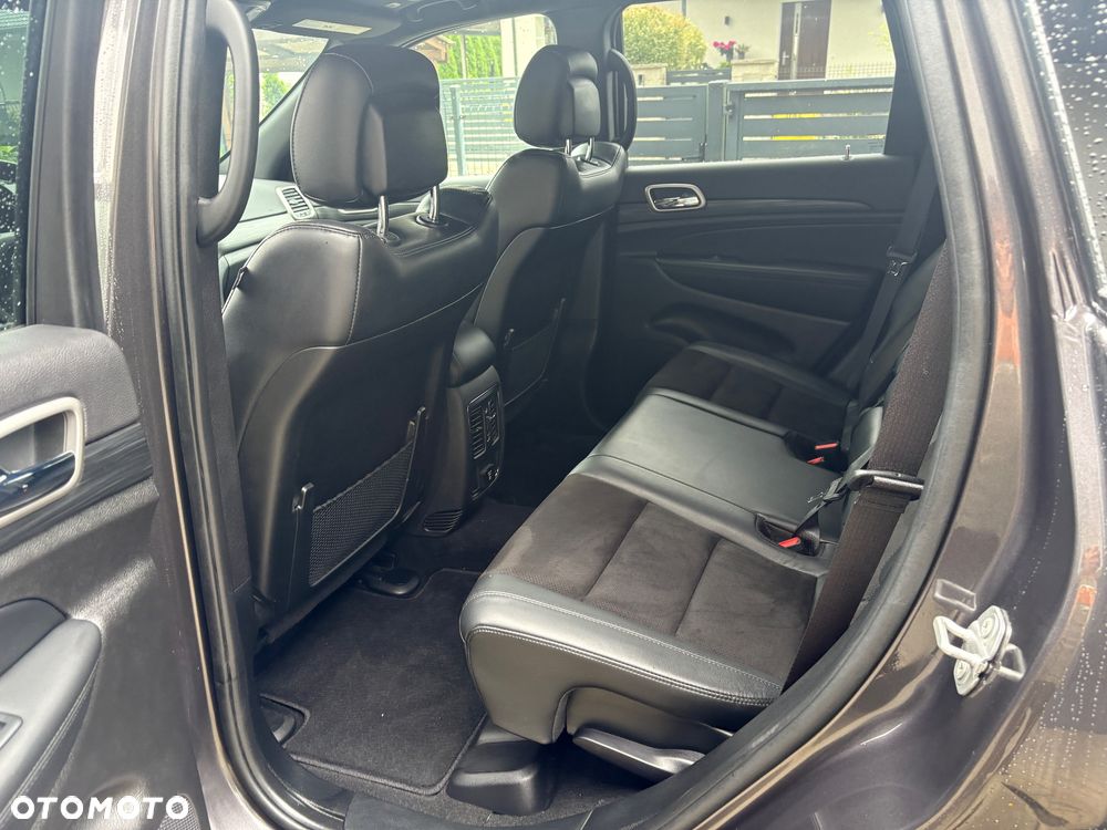 Jeep Grand Cherokee - 15