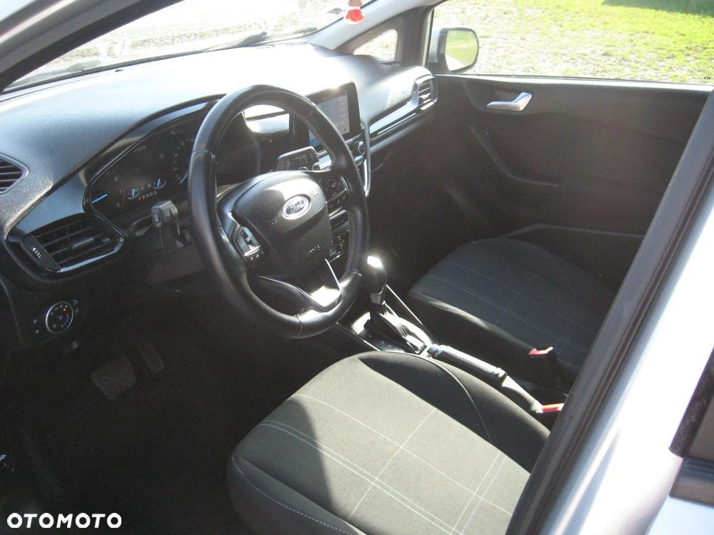Ford Fiesta 1.0 EcoBoost S&S TREND - 12