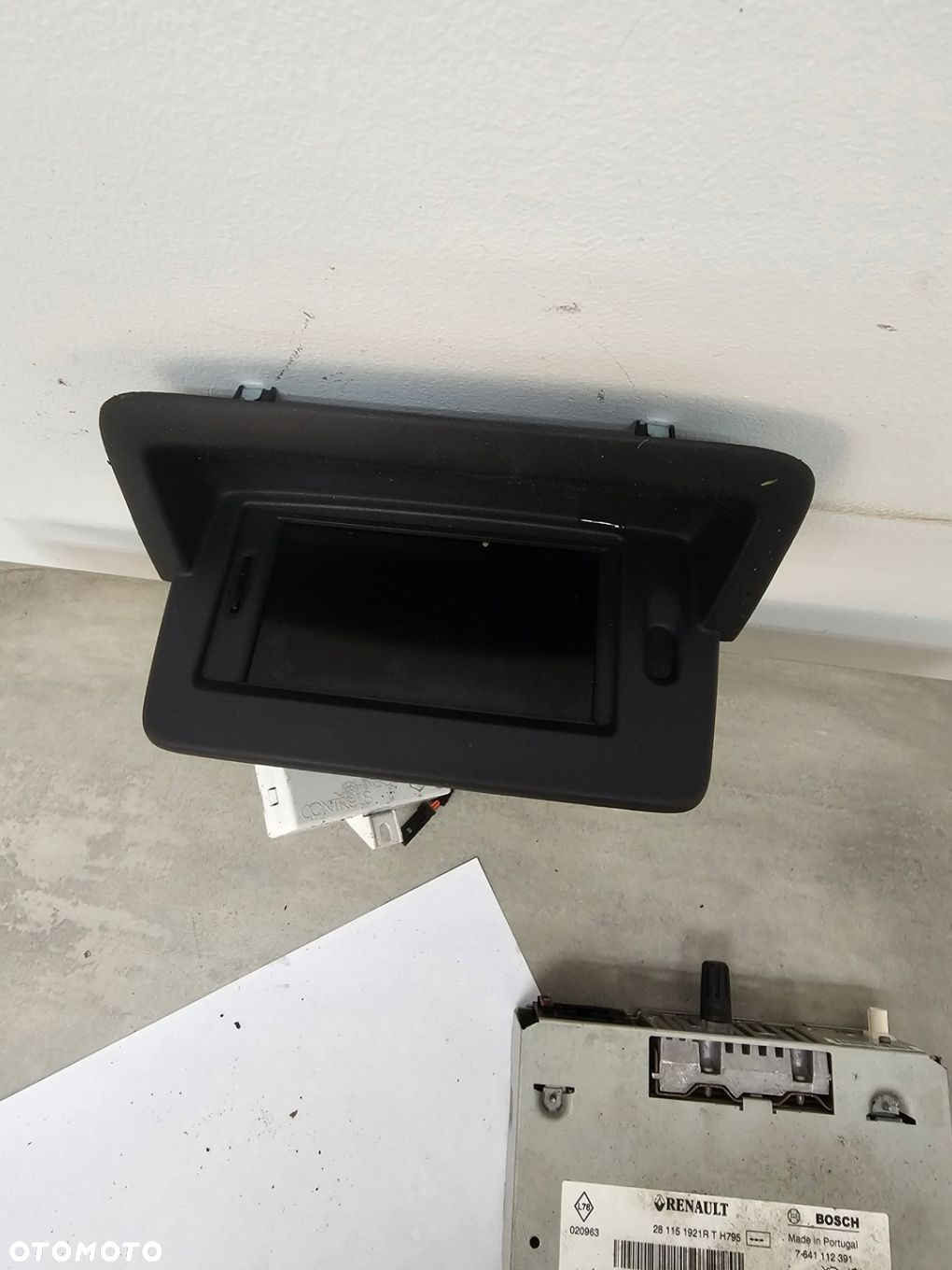 RENAULT CLIO III NAWIGACJA radio 259151852R 2811397175 8153812 - 7