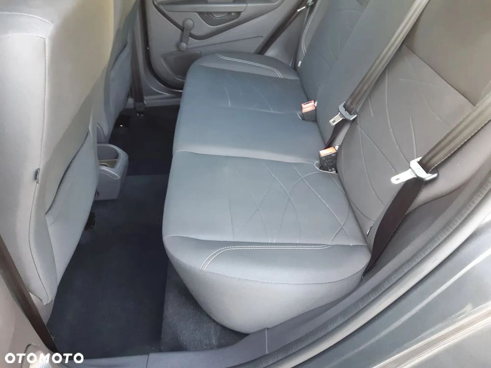 Ford Fiesta - 23