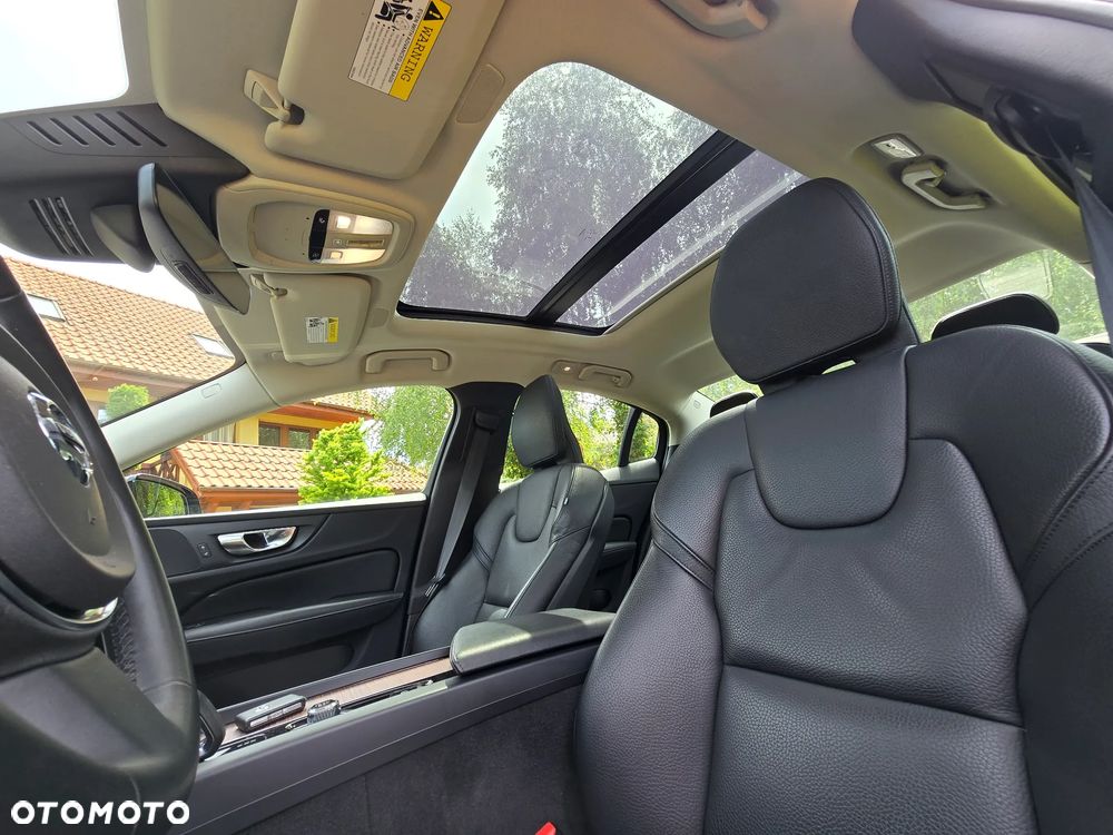 Volvo S60 B5 B AWD Plus Dark - 12