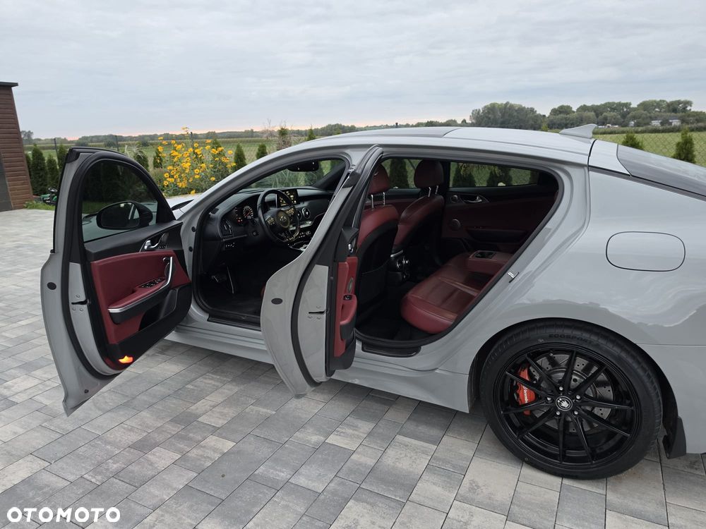 Kia Stinger 3.3 T-GDI V6 GT AWD - 21