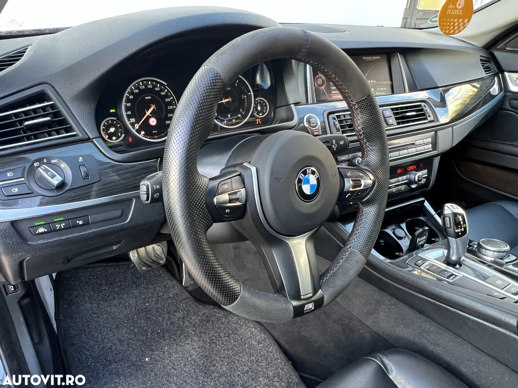 BMW Seria 5 525d Aut. Luxury Line - 33