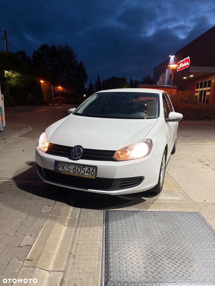 Volkswagen Golf - 6