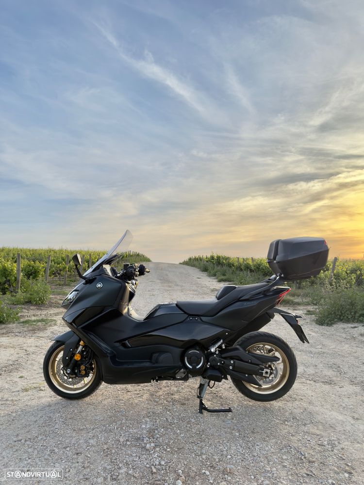 Yamaha TMAX 560 Tech Max - 10