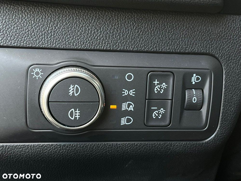 Ford Kuga 2.0 EcoBlue 4x4 TITANIUM - 27