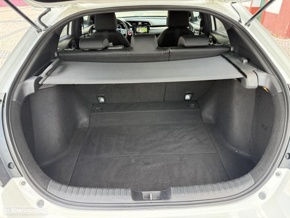Honda Civic 1.0 i-VTEC Executive - 22