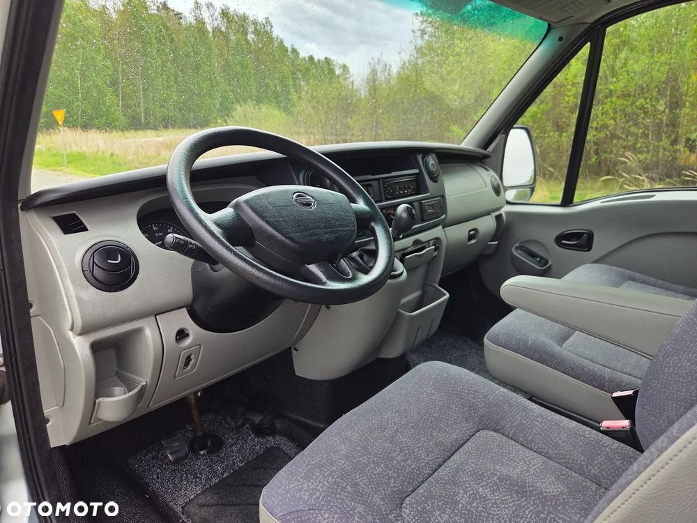Nissan Interstar - 21