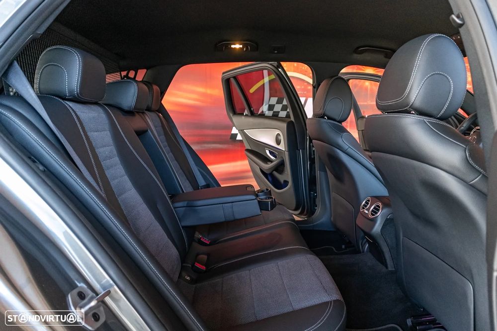Mercedes-Benz E 220 d Exclusive 7L - 31