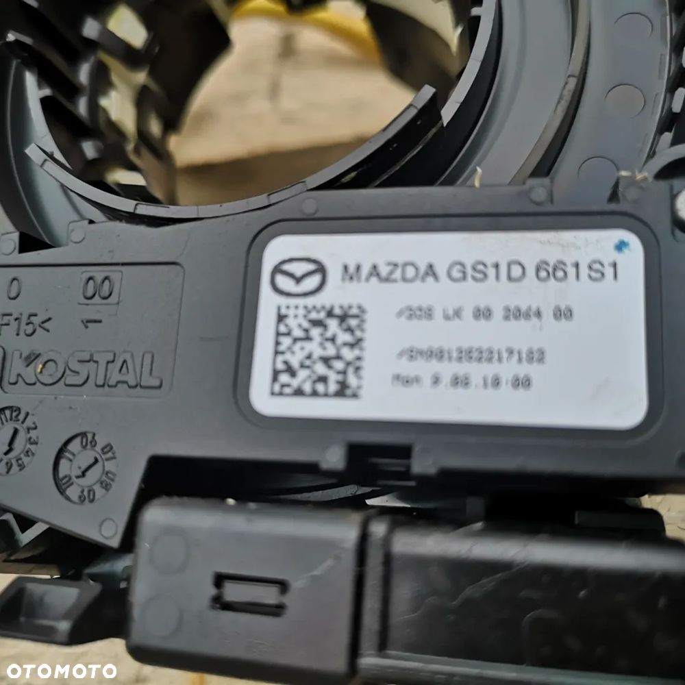 CZĘŚCI WYPOSAŻENIA WNĘTRZA ŚRODKA MAZDA 6 11R - 24