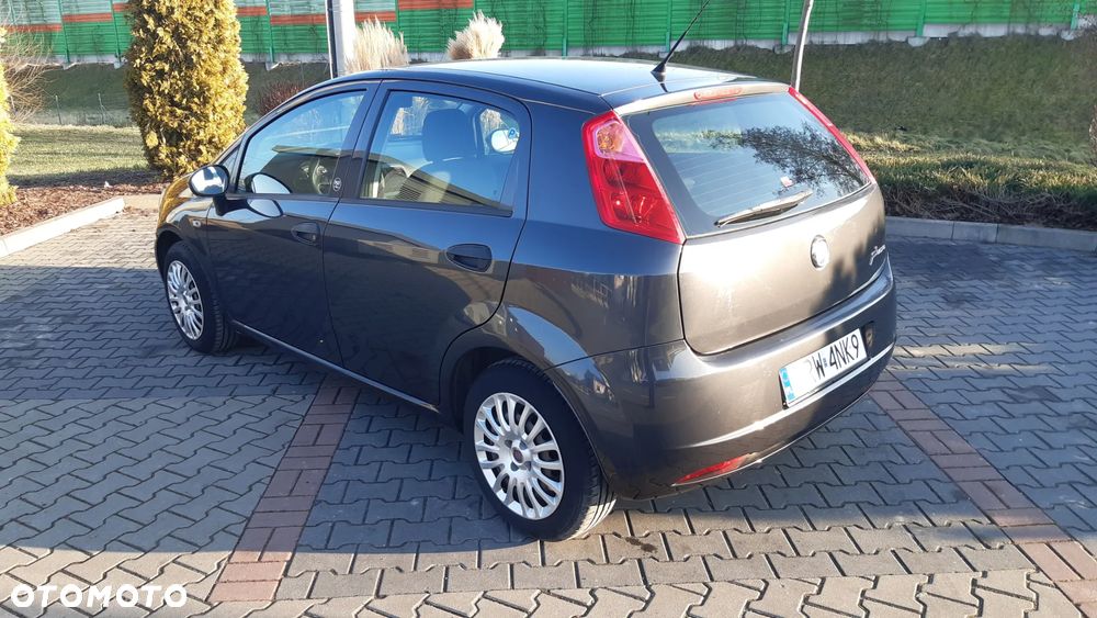 Fiat Punto 1.2 Young - 4