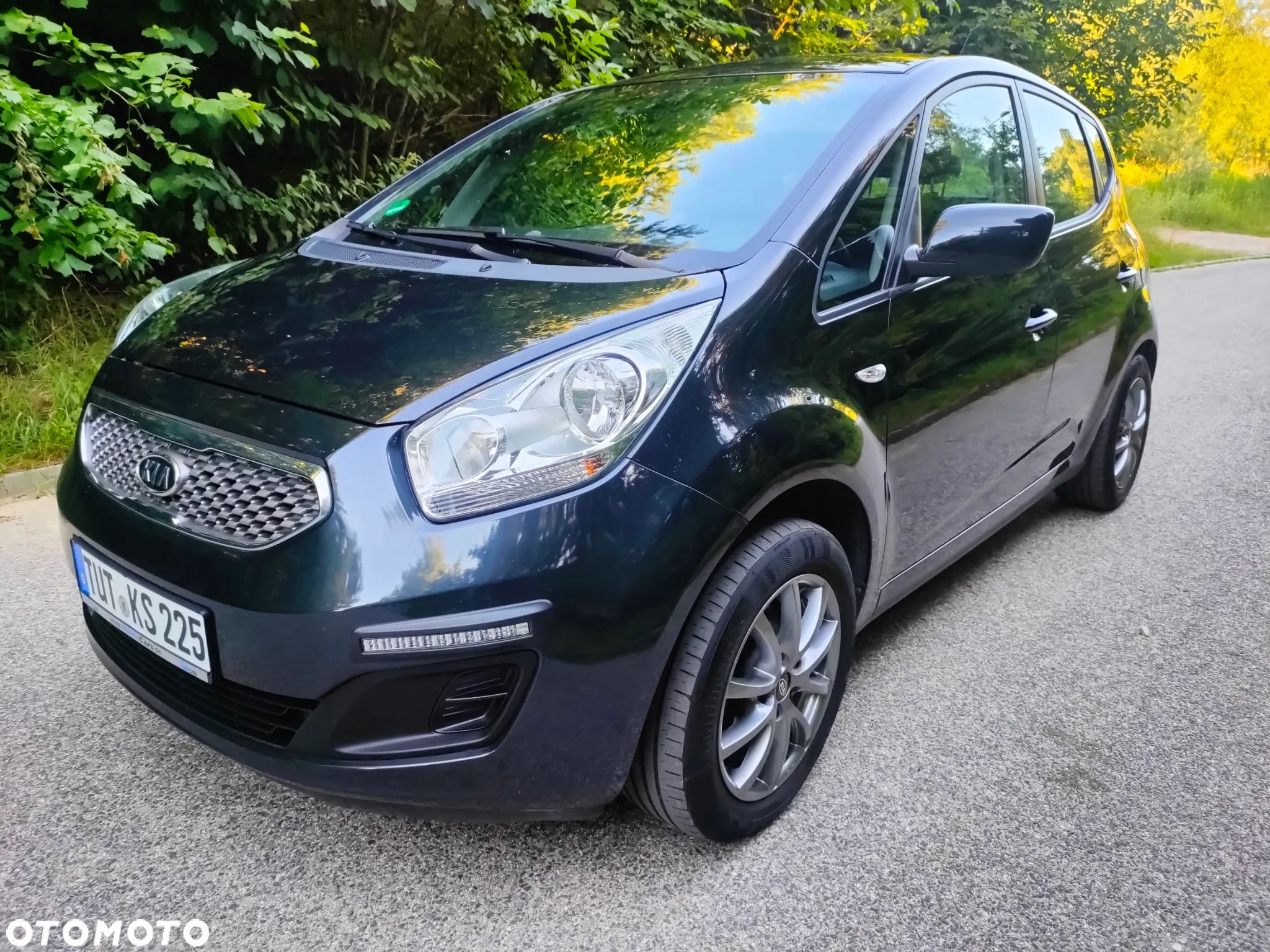 Kia Venga 1.4 CVVT Black Collection - 1