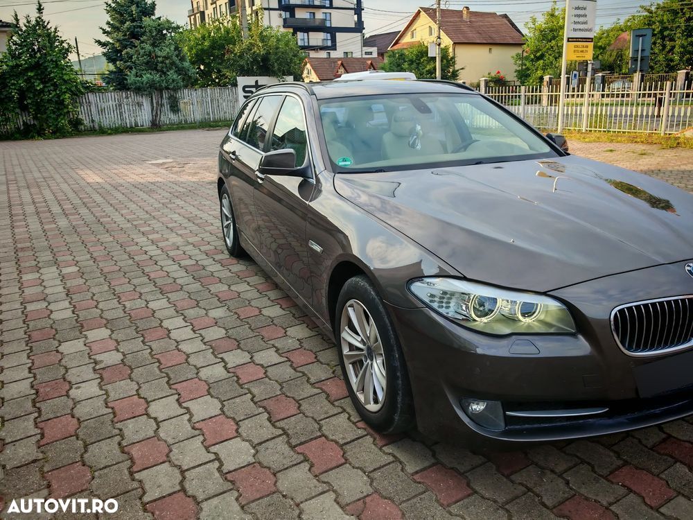 BMW Seria 5 520d Touring - 2