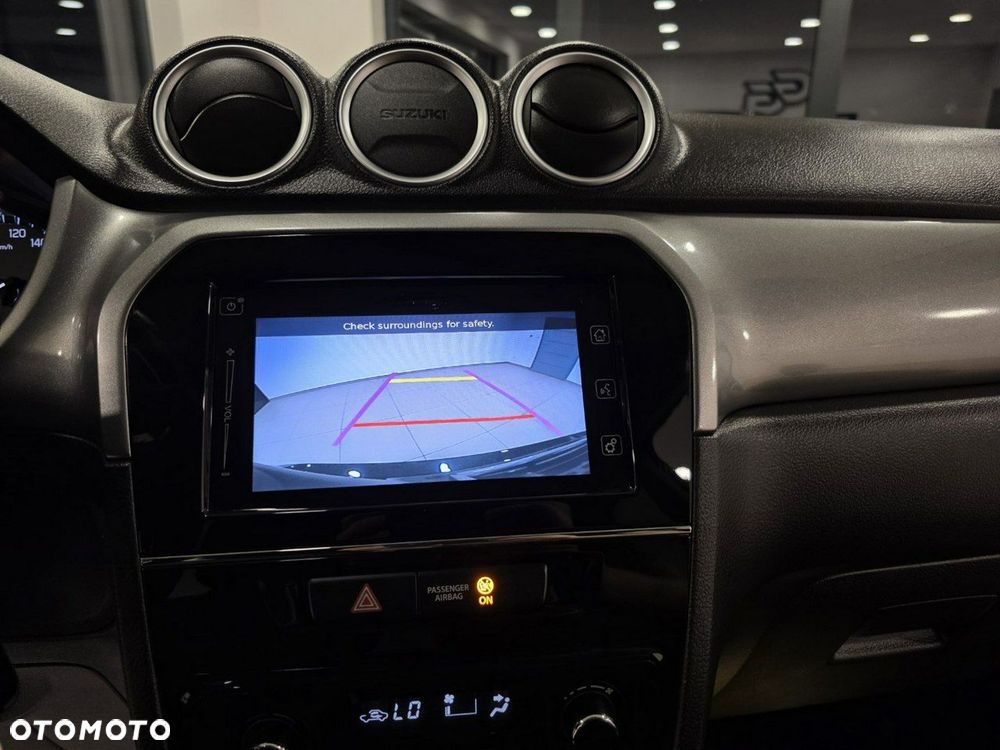 Suzuki Vitara 1.6 Premium 2WD - 29