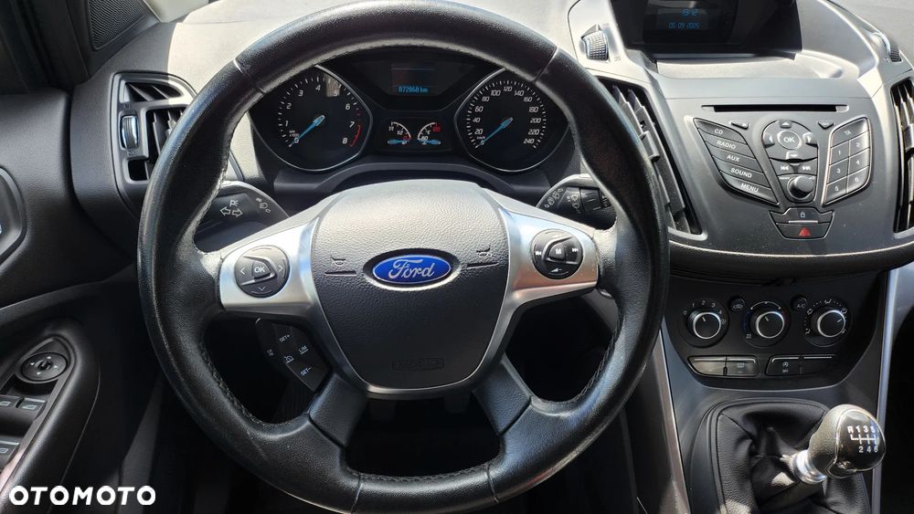 Ford Kuga - 12
