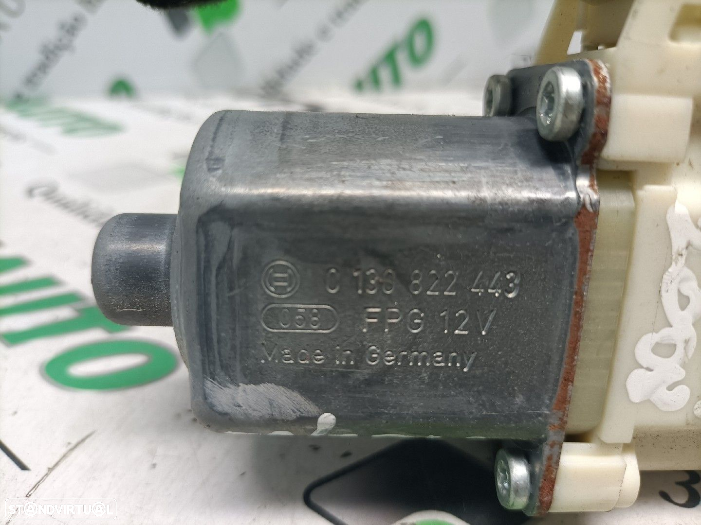 Motor Elevador Trás Esquerdo Mercedes-Benz C-Class (W204) - 3