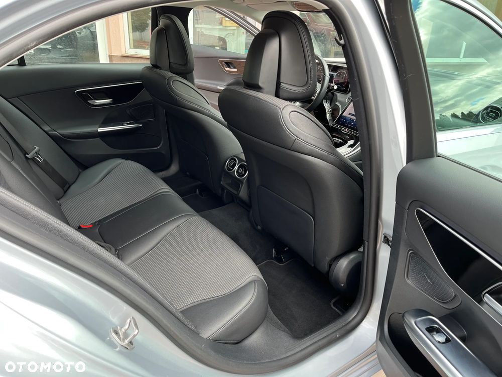 Mercedes-Benz Klasa C 220 d 9G-TRONIC - 17