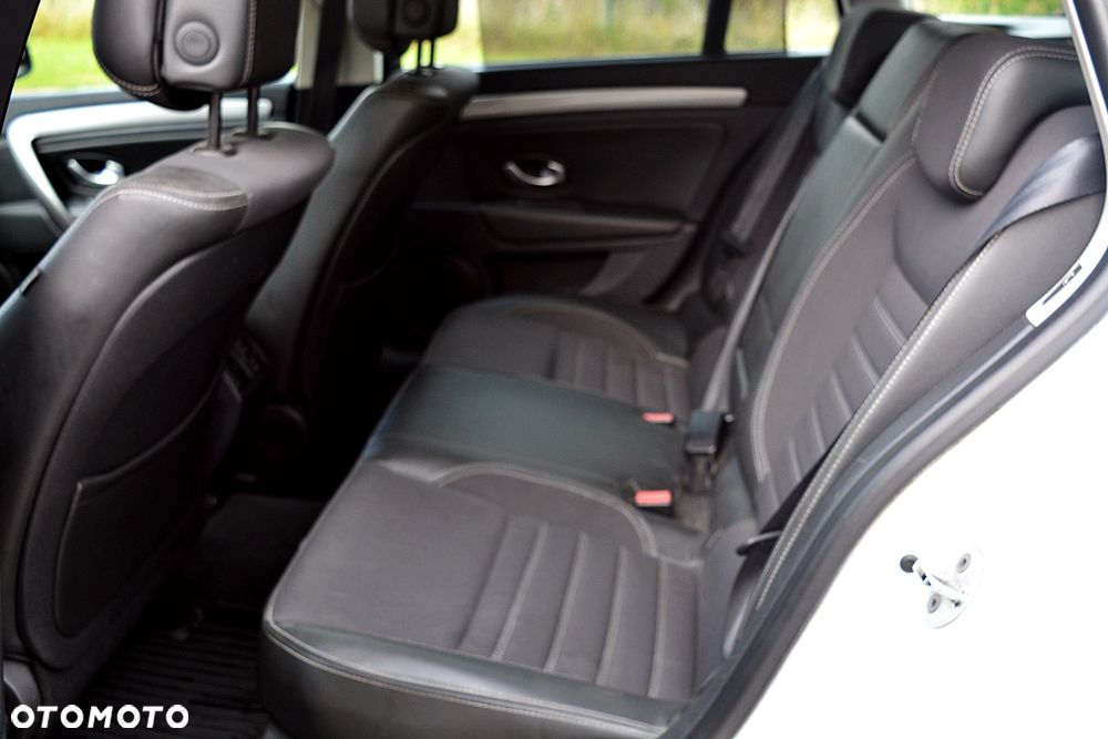 Renault Laguna dCi 150 FAP Start-Stop Limited - 21