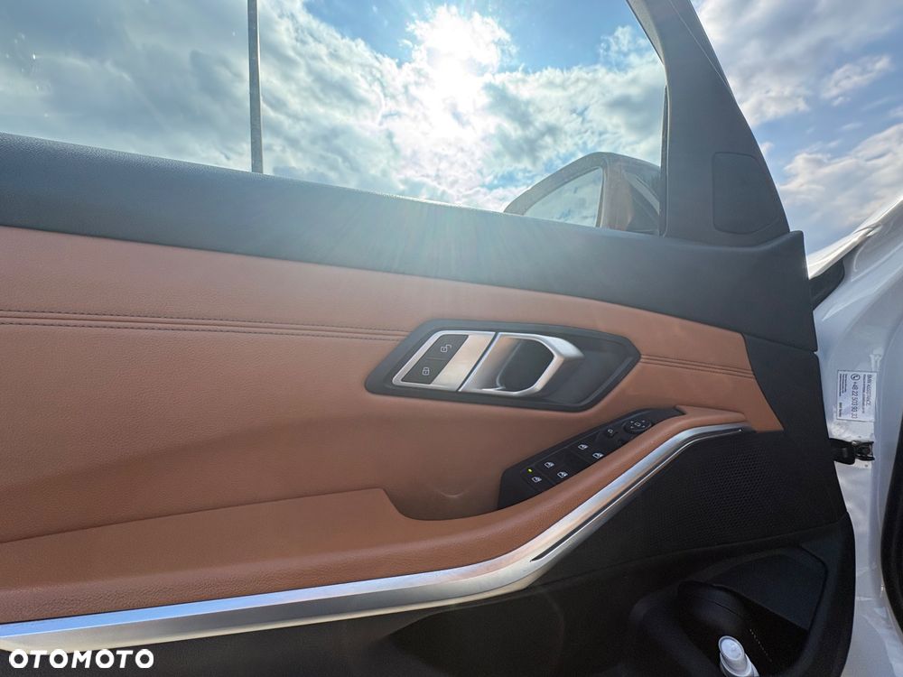 BMW Seria 3 320d xDrive - 7