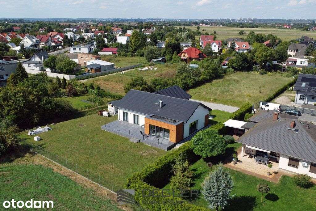 Dom, który zachwyca przestrzenią i detalami.