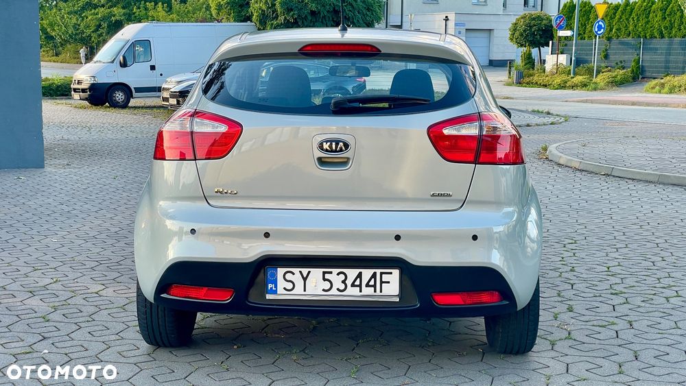 Kia Rio 1.1 crdi L - 10