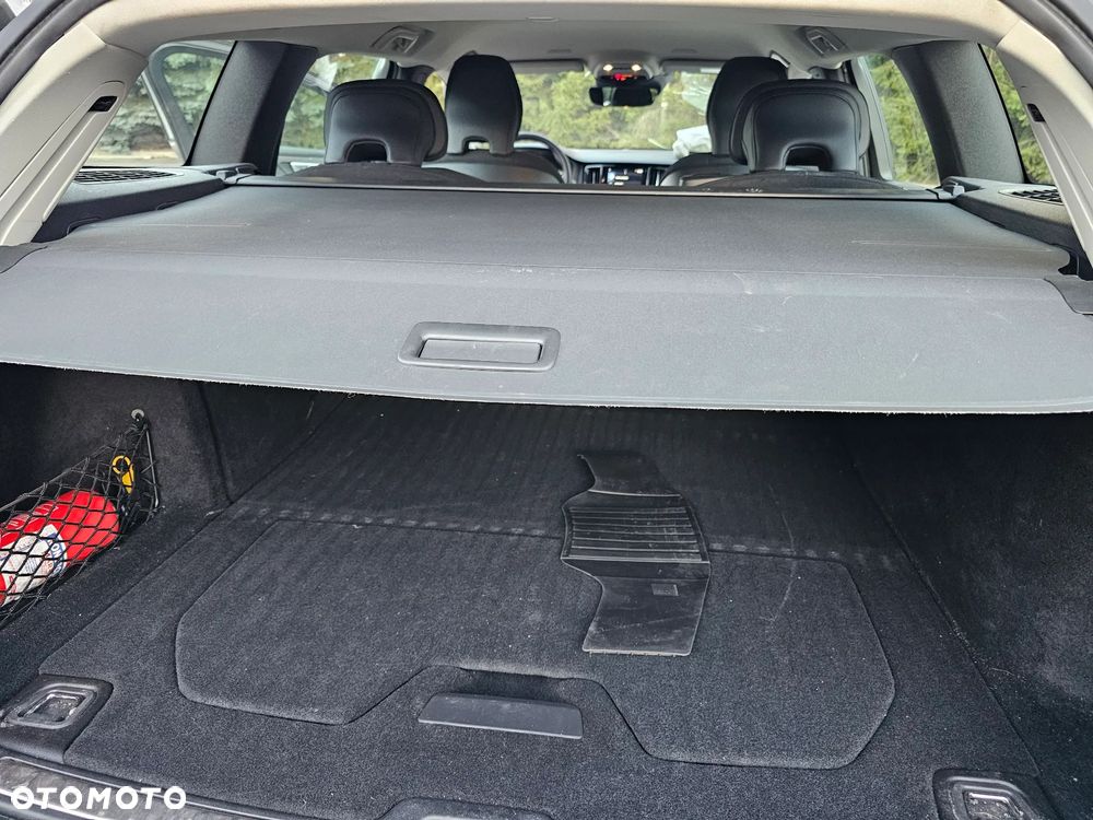 Volvo V60 T4 Momentum Pro - 13