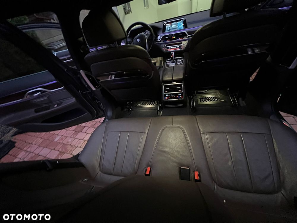 BMW Seria 7 730d xDrive - 17