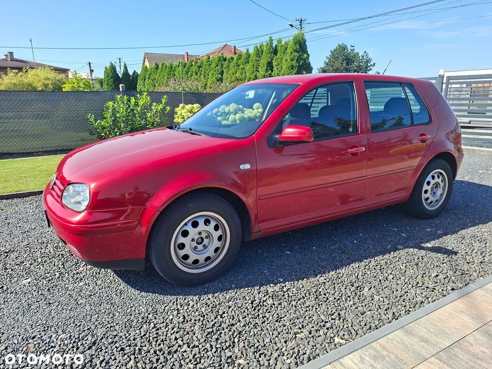 Volkswagen Golf - 5